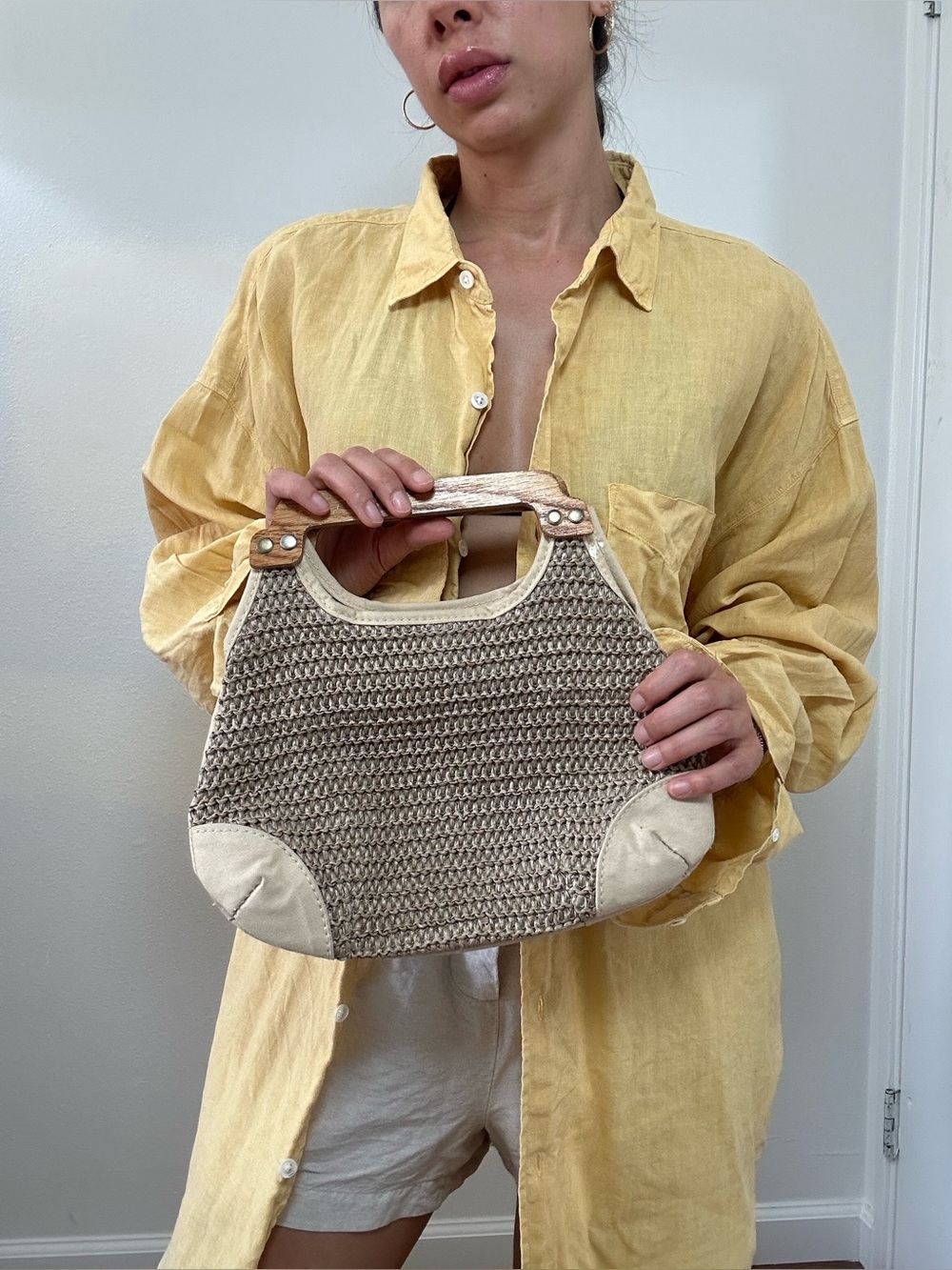 Vintage 70's Biege Raffia Woven Fabric Combo Wooden Top Handle Small Hand Bag - Picture 13 of 13